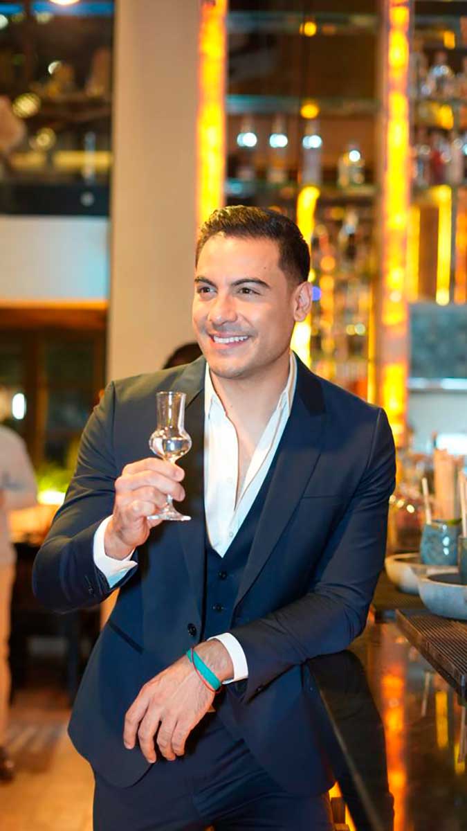 Santo Gusano Mezcalerí, de Carlos Rivera, es el sitio ideal para pasar un rato agradable tanto de día como de noche.