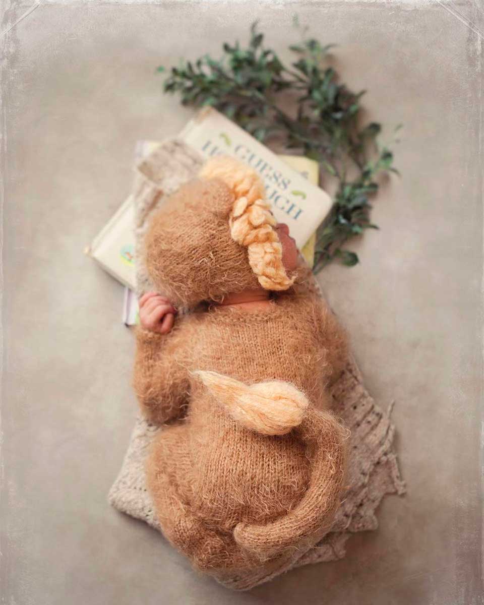 Al mes de nacido, Cynthia Rodríguez y Carlos Rivera compartieron esta tierna postal de su hijo León.