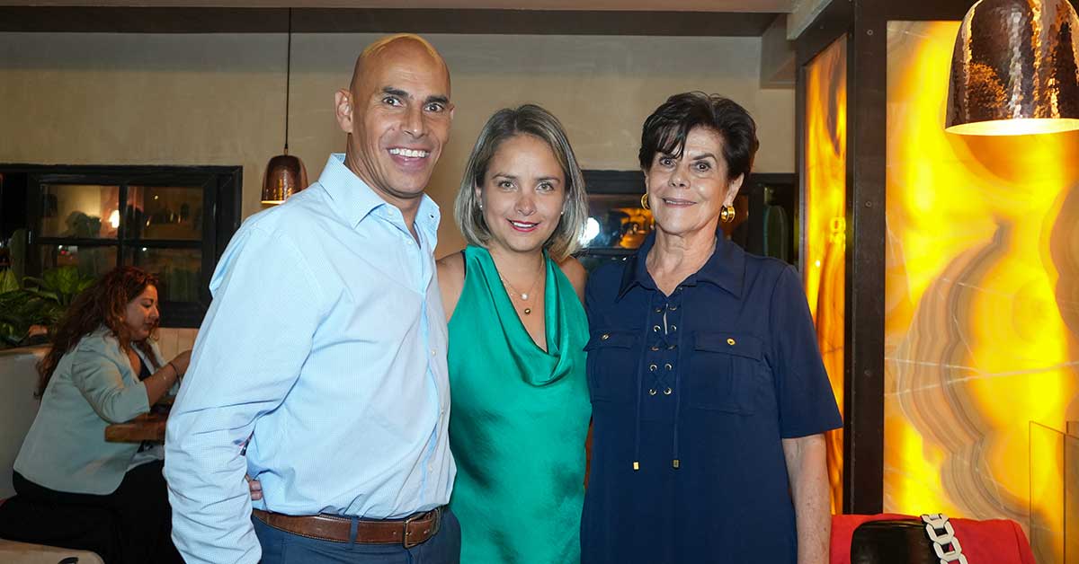 Ricardo Cachoua, Fernanda Aburto, Ana María Flores.
