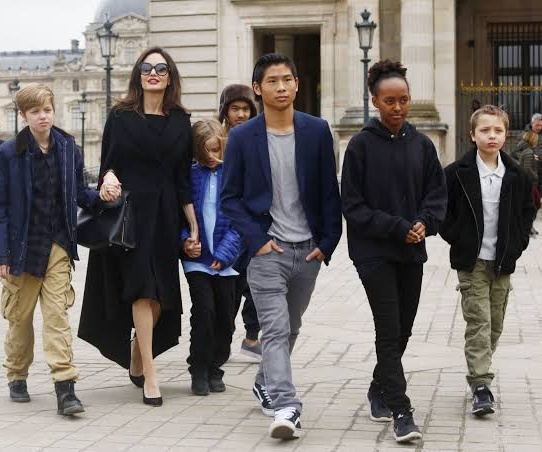 Angelina Jolie explicó lo que su divorcio significó para ella y sus hijos, quienes vivieron años de lucha en tribunales.