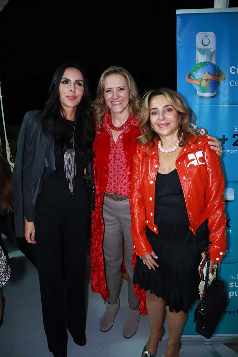 Ana O'Farrill, Nieves Guerra y Luisa Serna.
