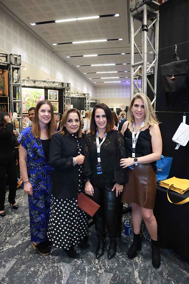 Begoña Aranzabal, Teresa Barragán, Mariana Blasco y Regina Blasco.
