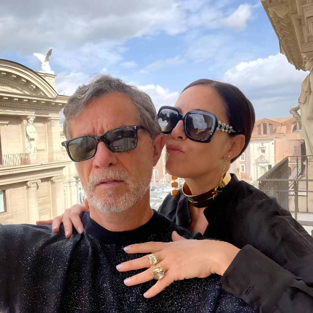 Humberto Zurita y Stephanie Salas pasean por Roma luego de la boda de Michelle Salas.