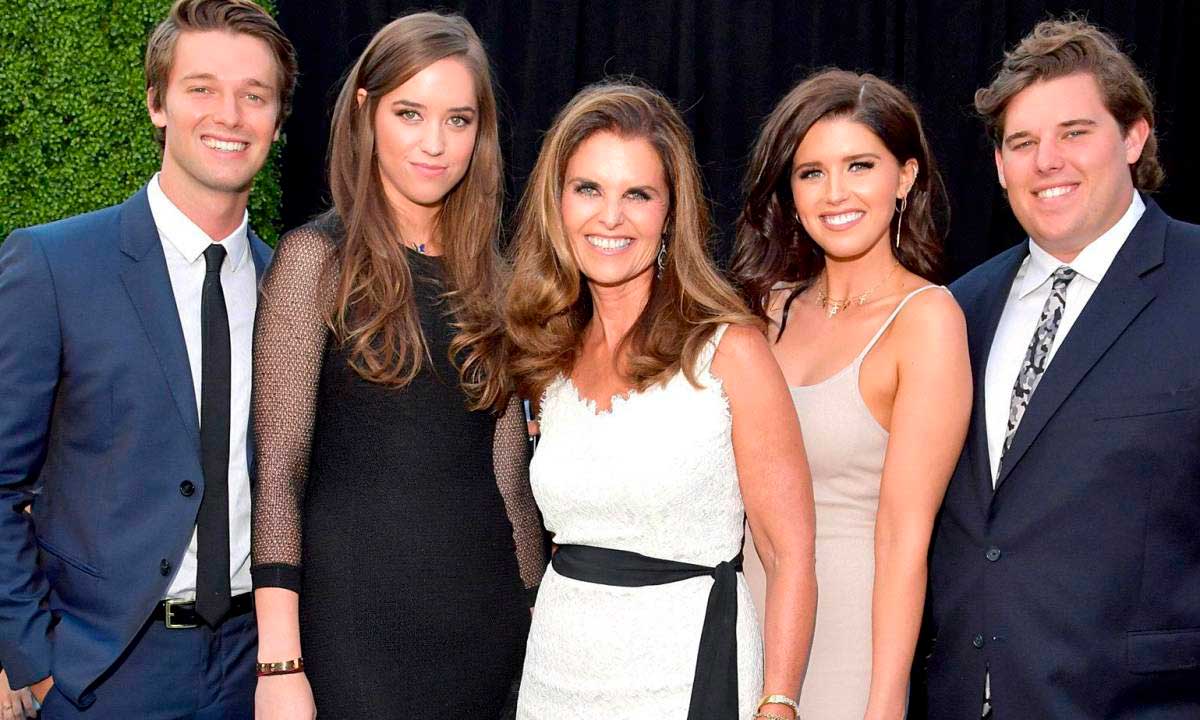 Maria Shriver y sus hijos Patrick, Christina, Katherine y Christopher Schwarzenegger.