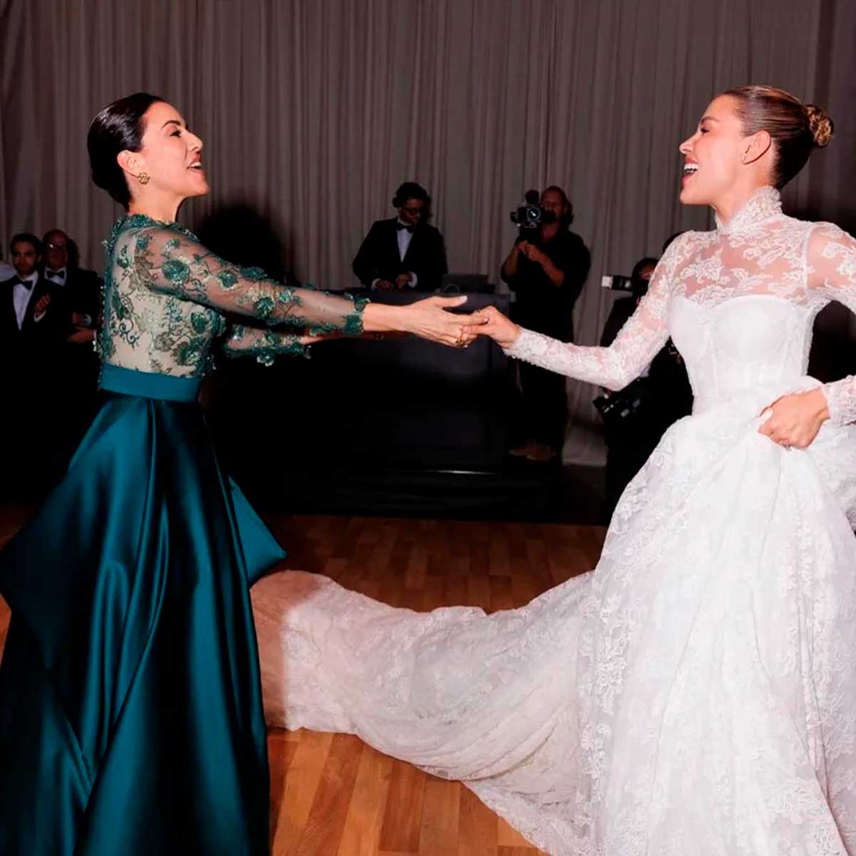 Stephanie Salas bailó con su hija Michelle el día de su boda.