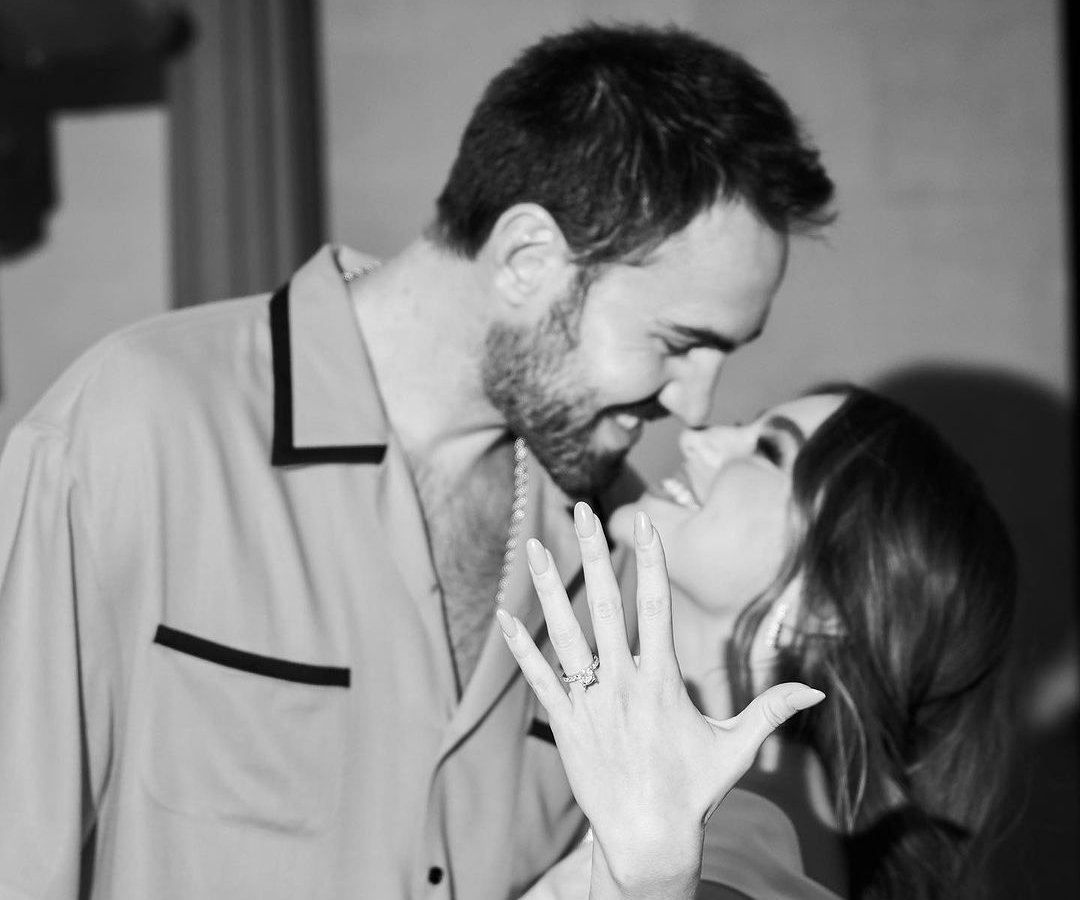 Sofía Castro presumió el anillo que le dio su novio, Pablo Bernot.