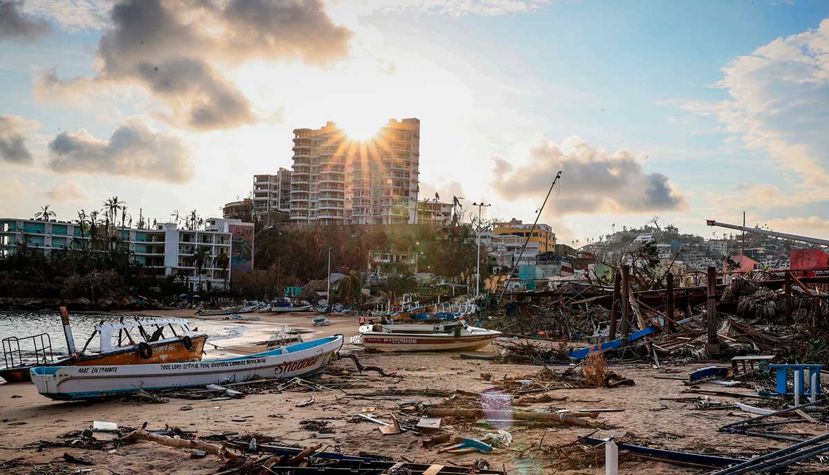 El huracán Otis pisó tierra la noche del 25 de octubre y provocó la devastación del puerto de Acapulco. 