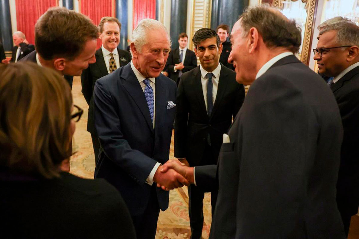 Carlos III: la corona se desmorona ante las crisis de salud de sus miembros 