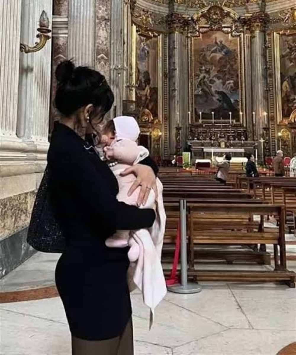Cazzu e Inti en Italia. 
