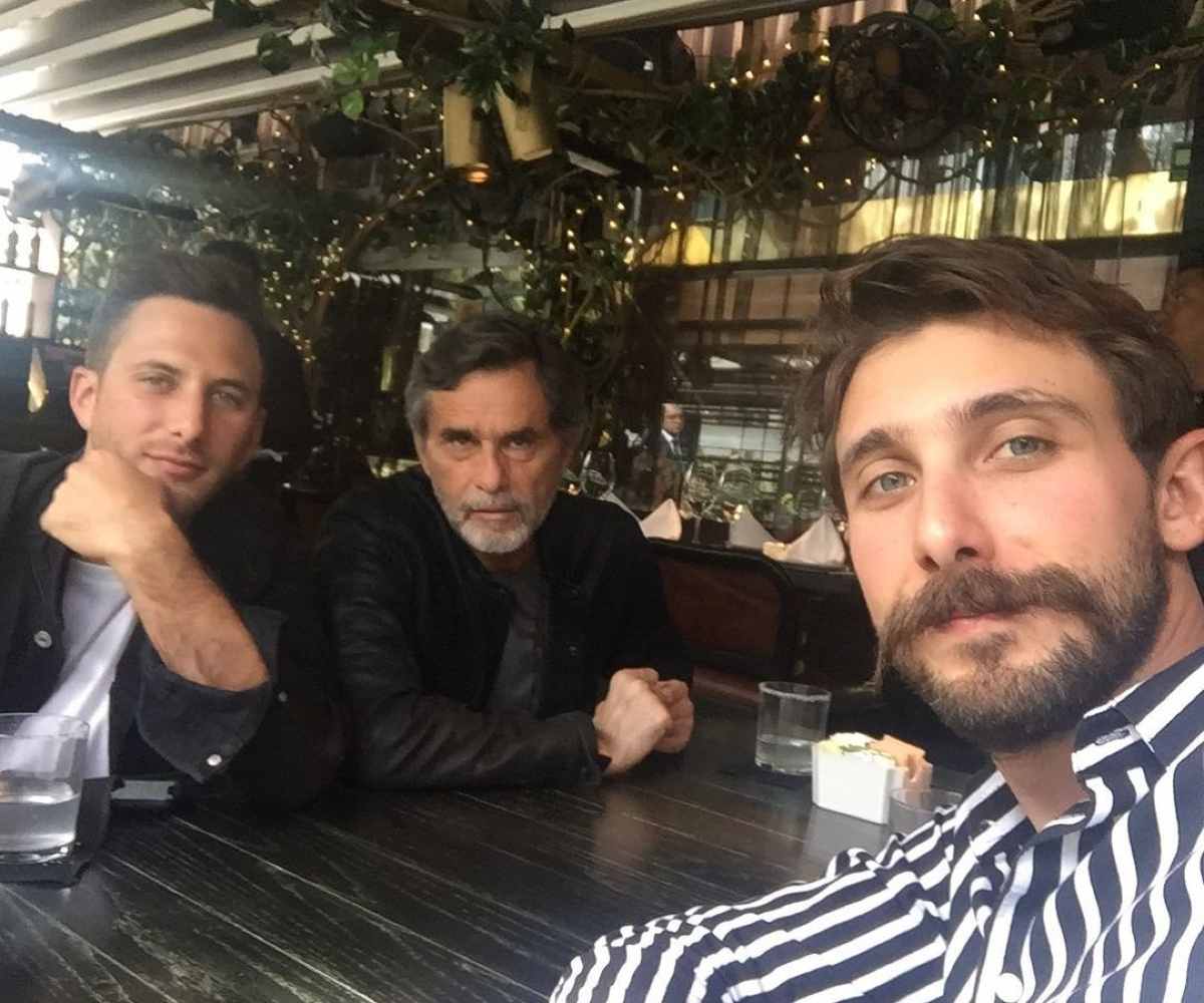 Humberto Zurita junto con sus hijos, Emiliano y Sebastián.