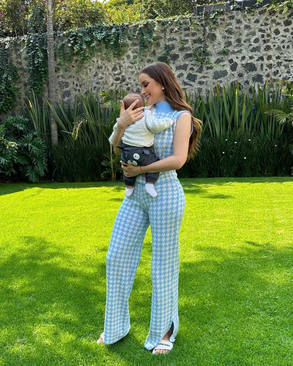 Esta es la foto que Cynthia Rodríguez publicó para celebrar los 3 meses de su hijo León.