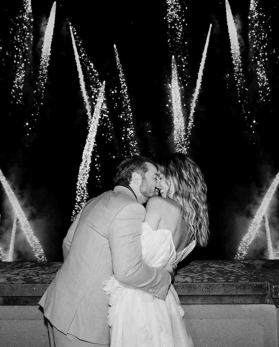Michelle Salas ha compartido varias fotos de su boda en redes sociales. 