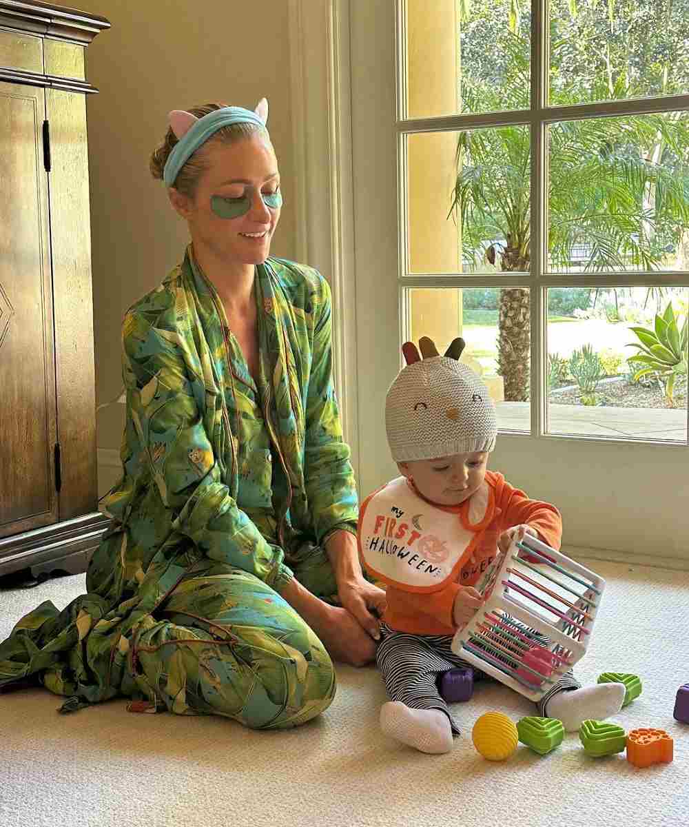 Paris Hilton con su pequeño de 10 meses, Phoenix. 