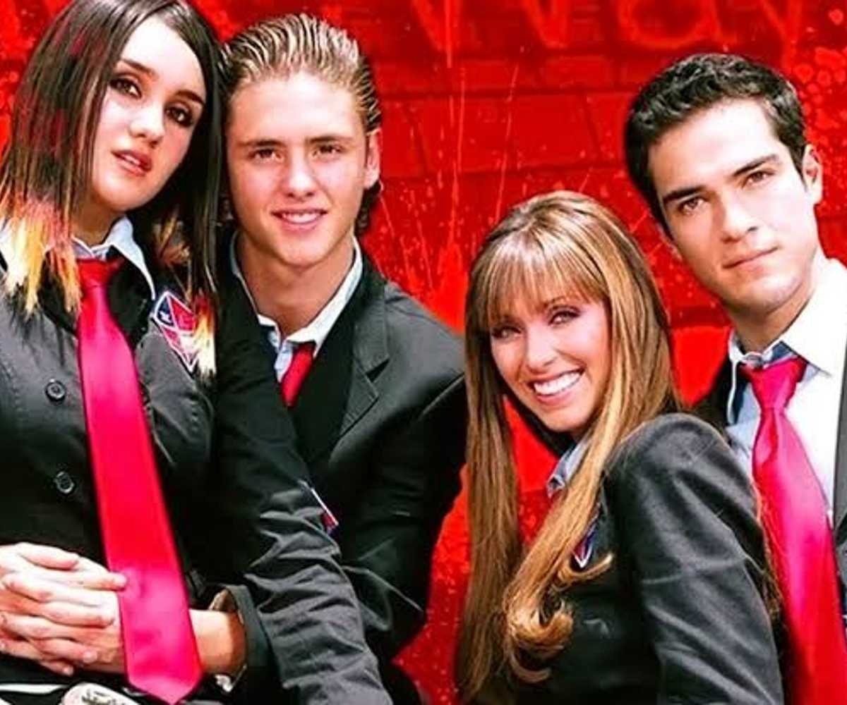 Maite Perroni, Dulce María, Anahí, Christopher Uckermann, Christian Chávez y Alfonso Herrera