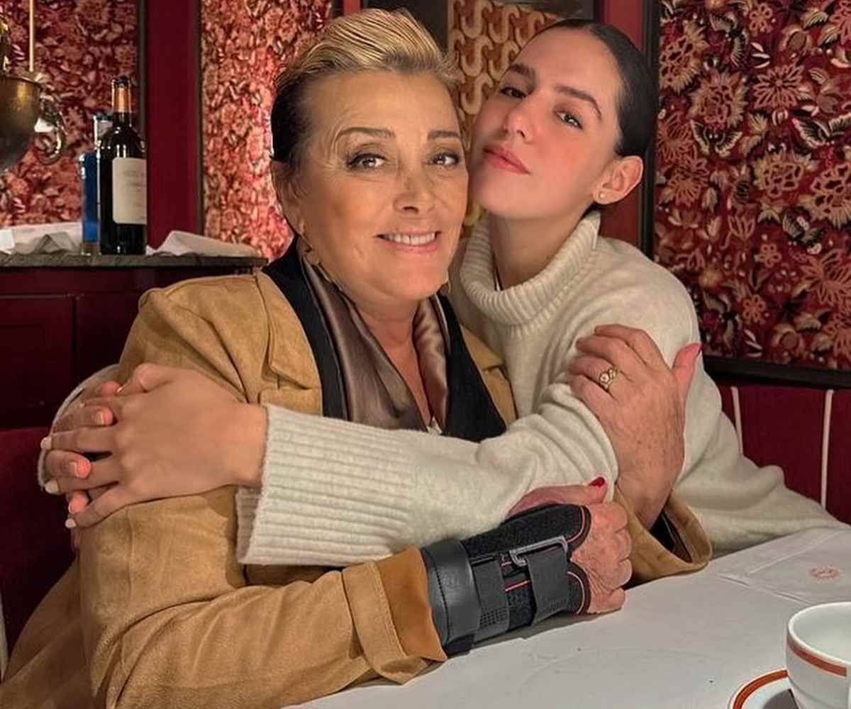 Sylvia Pasquel y Camila Valero en el festejo de cumpleaños de su abuelita