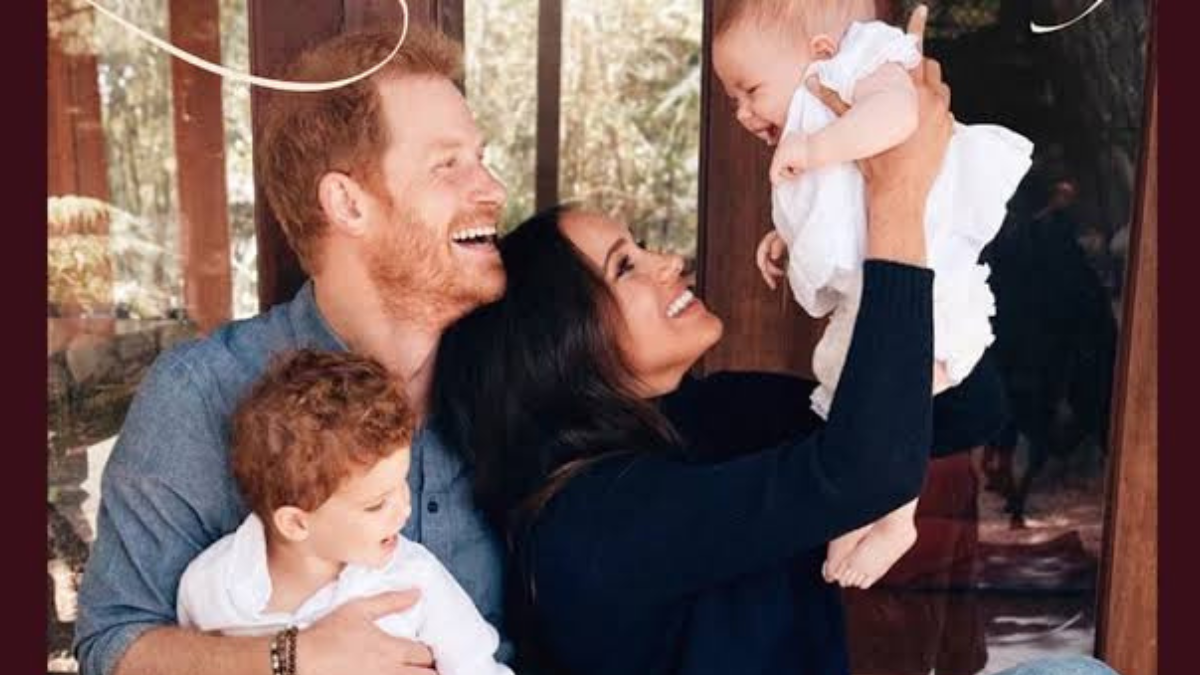 ¿Insensibles? Llueven críticas al príncipe Harry y Meghan Markle por su relanzamiento de marca y “cambiarles el nombre” a sus hijos