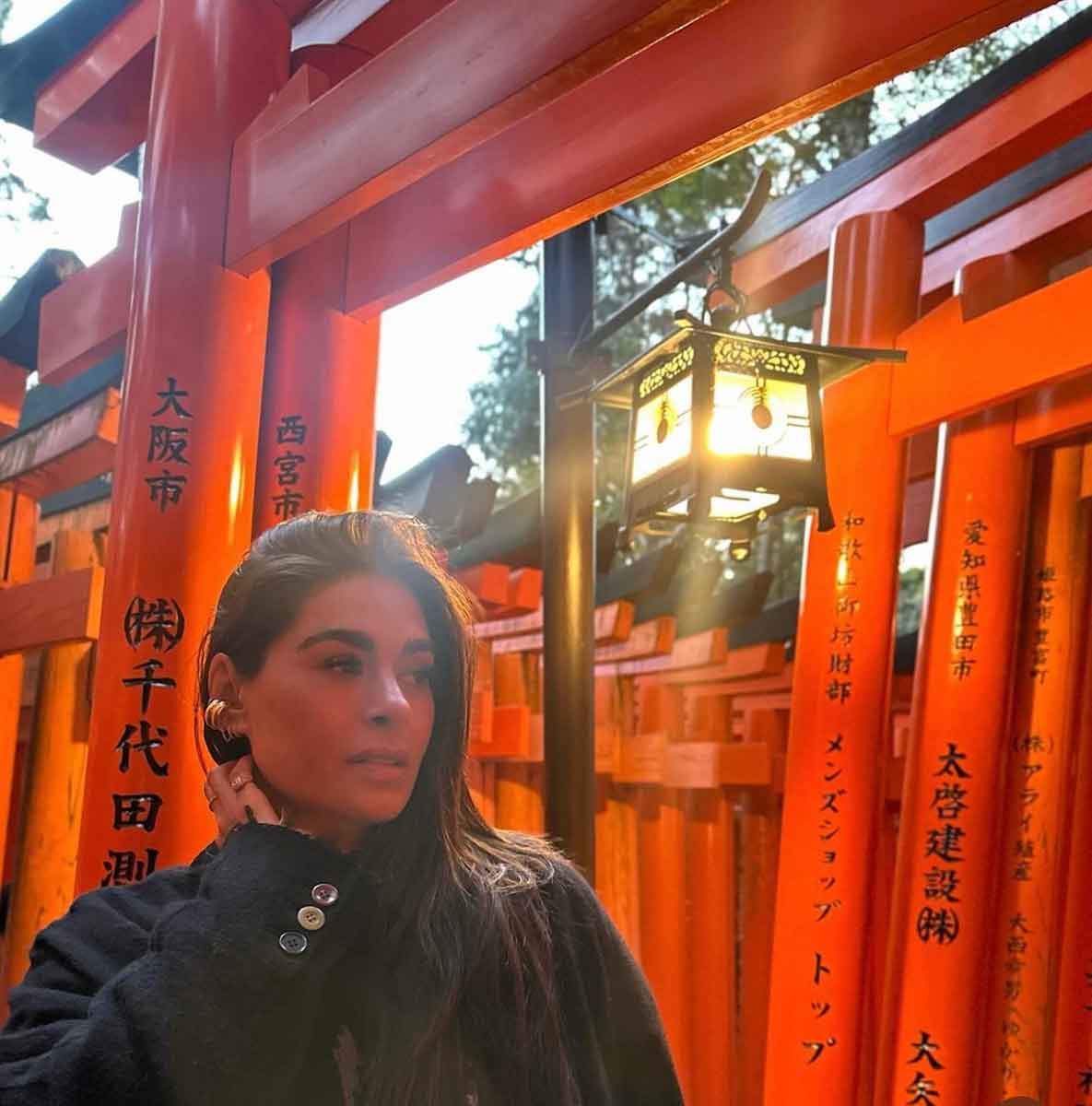 Galilea Montijo viajó a Japón en compañía de su novio Isaac Moreno. 