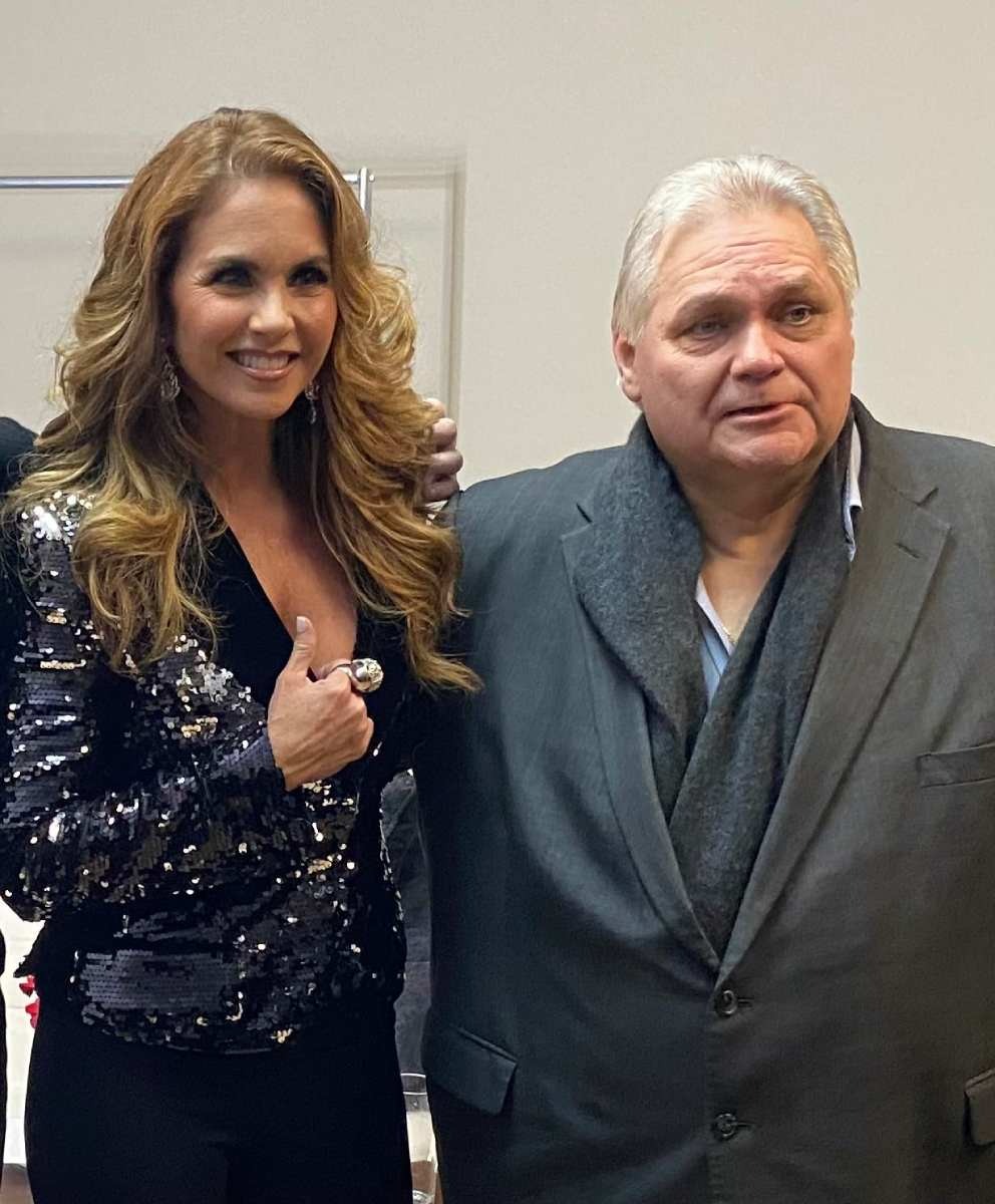 Lucero dedicó unas emotivas palabras al empresario. (Foto: Instagram/@luceromexico)