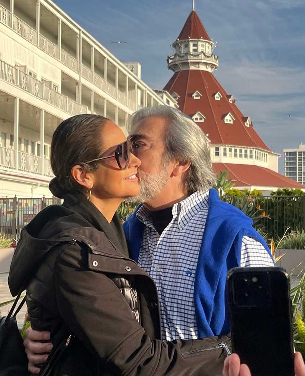 Luz Blanchet y Lorenzo Lazo en la Isla de Coronado, San Diego. 