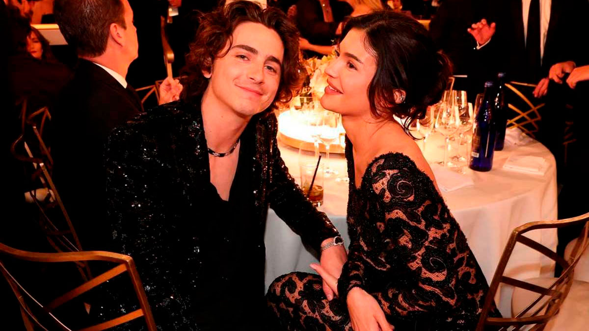 Lo que se dijeron Kylie Jenner y Timothée Chalamet antes de su ‘beso viral’ en los Golden Globes 2024