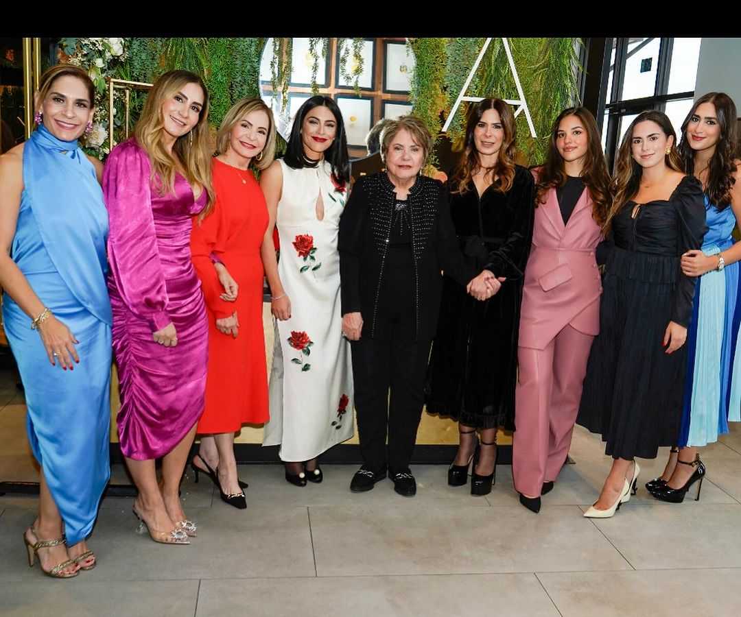 Ana Brenda Contreras celebró su despedida de soltera