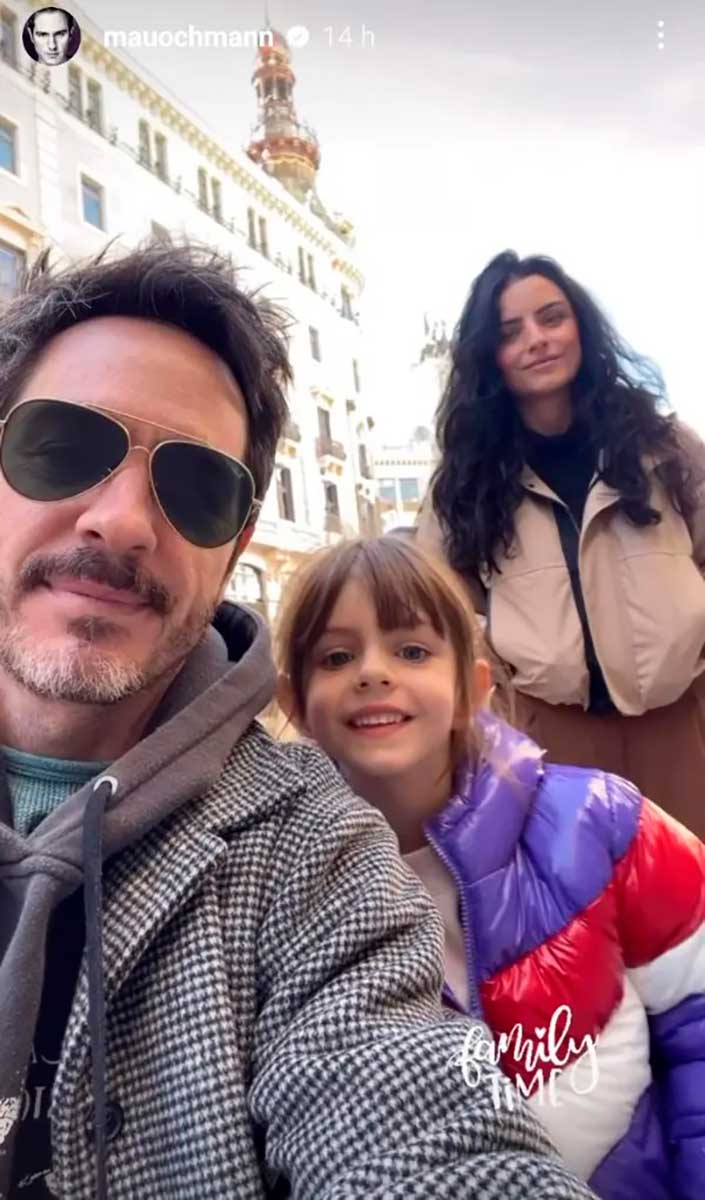 Mauricio Ochmann recibió la visita de Aislinn Derbez y su hija Kailani en España, país donde se encuentra rodando una película. 