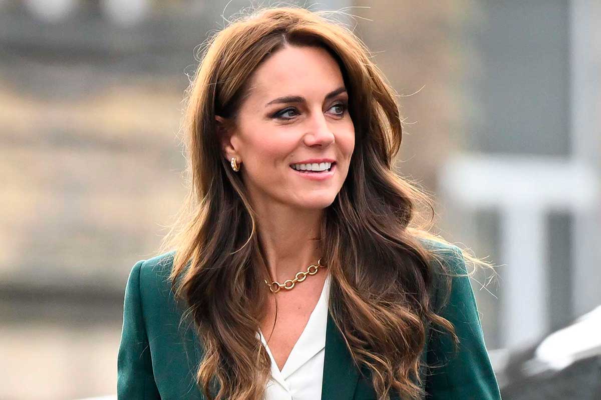 Kate cuenta con el apoyo de su asistente personal, quien le habría 'ayudado' a esconderla en su auto para llevarla hasta su casa. 