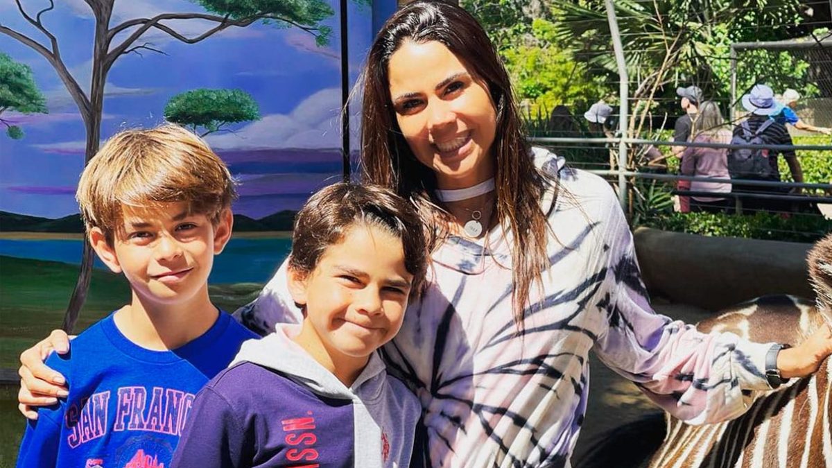Paola Rojas revela la razón por la que debe mantener cierta distancia con uno de sus hijos