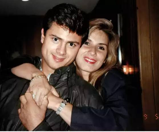 Enrique Peña Nieto y su fallecida esposa, Mónica Pretelini. (Foto: Instagram)