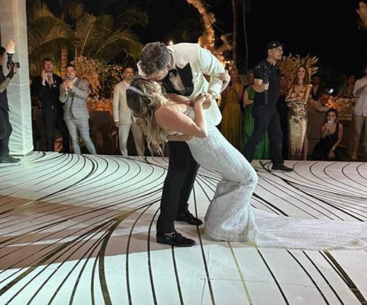 Beso de bodas de Therese Therese Gotlib y Yosef Genish