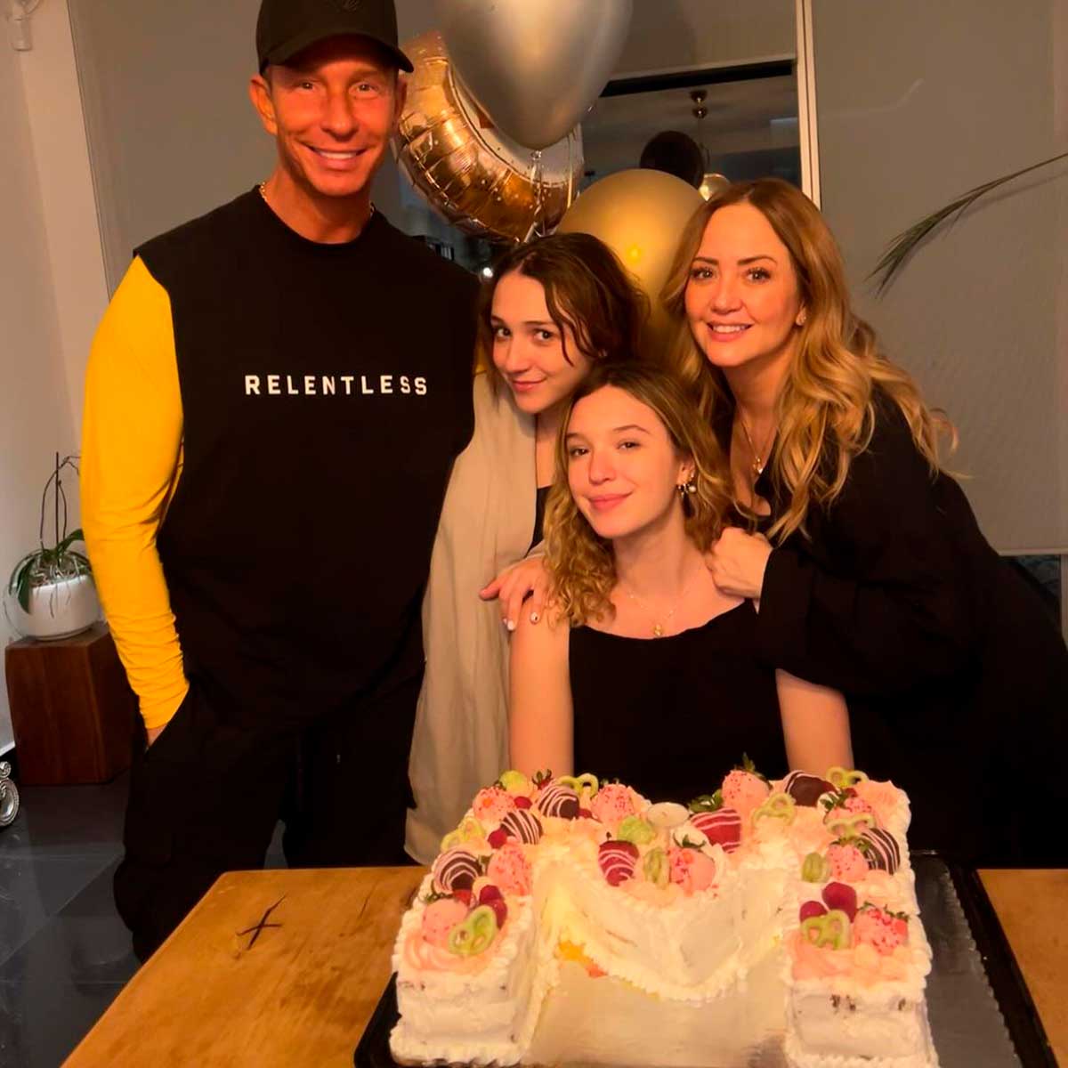 Andrea Legarreta, Erik Rubín y su hija Nina estuvieron juntos para celebrar el cumpleaños de Mía.
