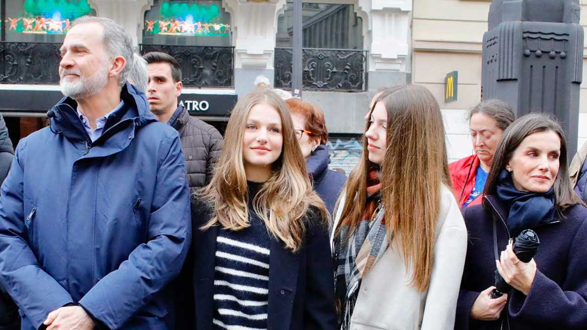 El mensaje detrás de las demostraciones de cariño entre Felipe VI y Letizia en reencuentro con sus hijas en Madrid
