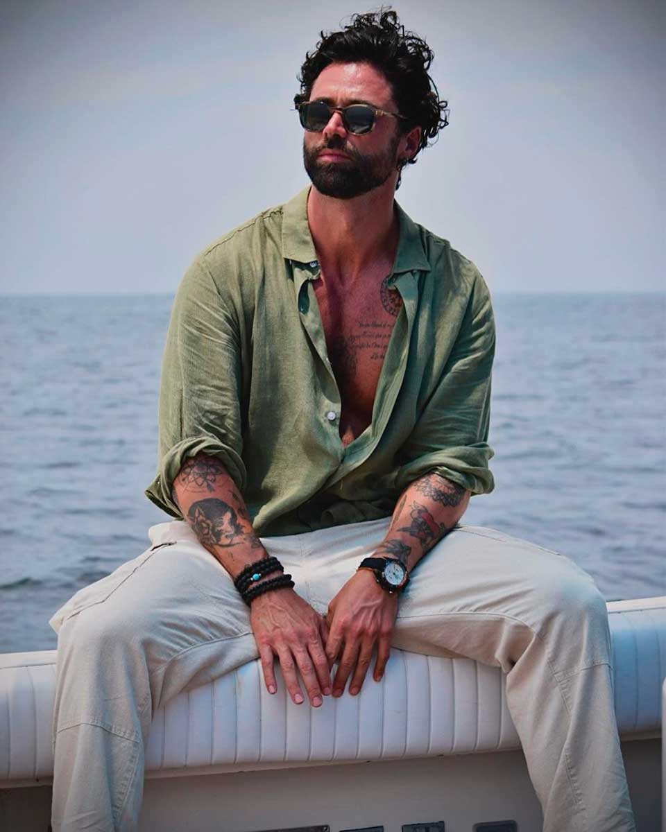 En cuanto el actor termine las grabaciones de la novela 'Marea de pasiones', se mudará con su familia al Viejo Continente. 