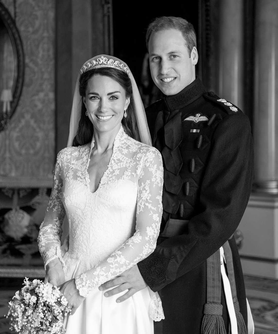 Esta es la postal con la que el príncipe William y Kate Middleton festejaron su 13 aniversario de bodas. 