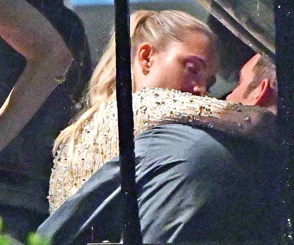 Poppy Delevingne terminó su relación con Constantino de Grecia y ahora fue captada con Thomas Straker. 