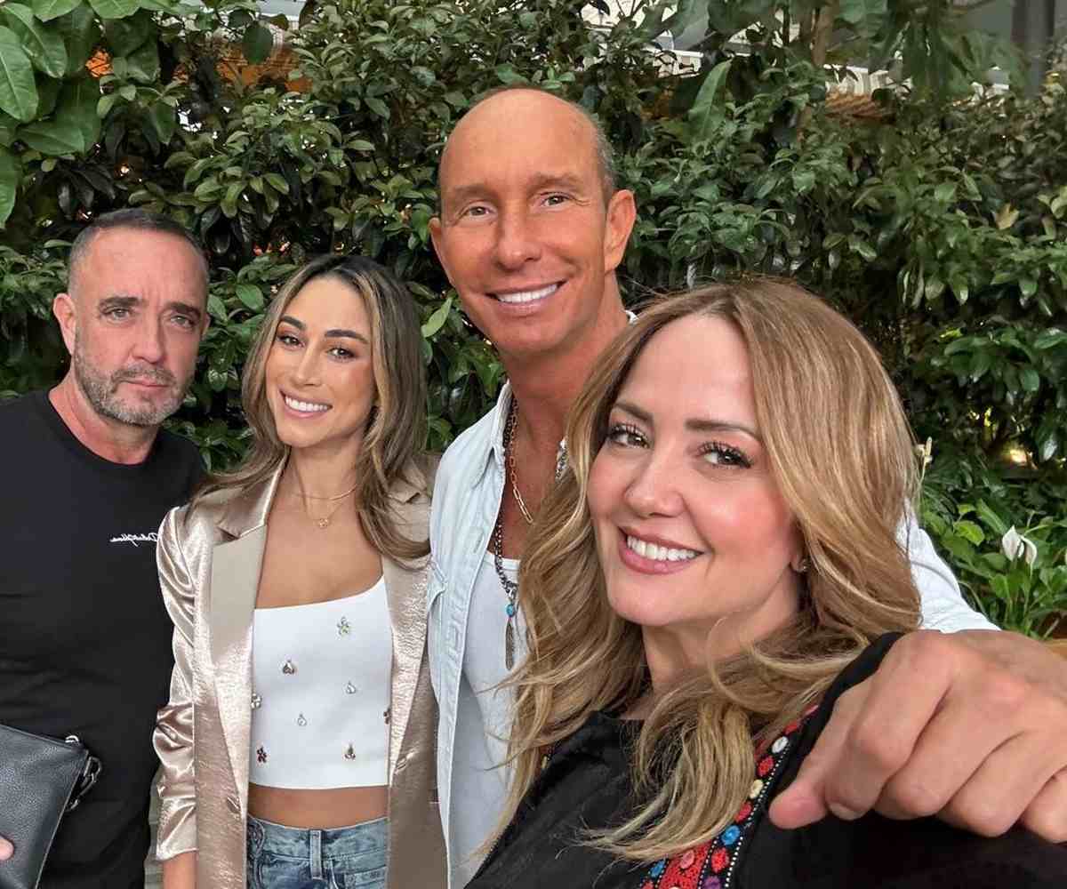 Andrea Legarreta celebró el cumpleaños de su hermano, Juan. 