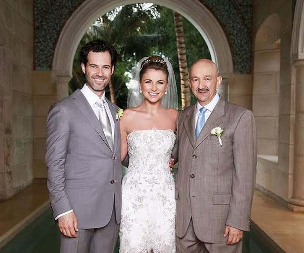 Carlos Salinas de Gortari en la boda de su hijo, Emiliano