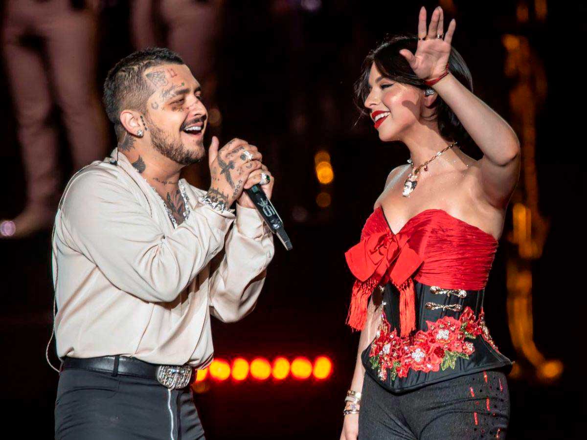 Christian Nodal y Ángela Aguilar desataron rumores de un romance por primera vez en 2021.