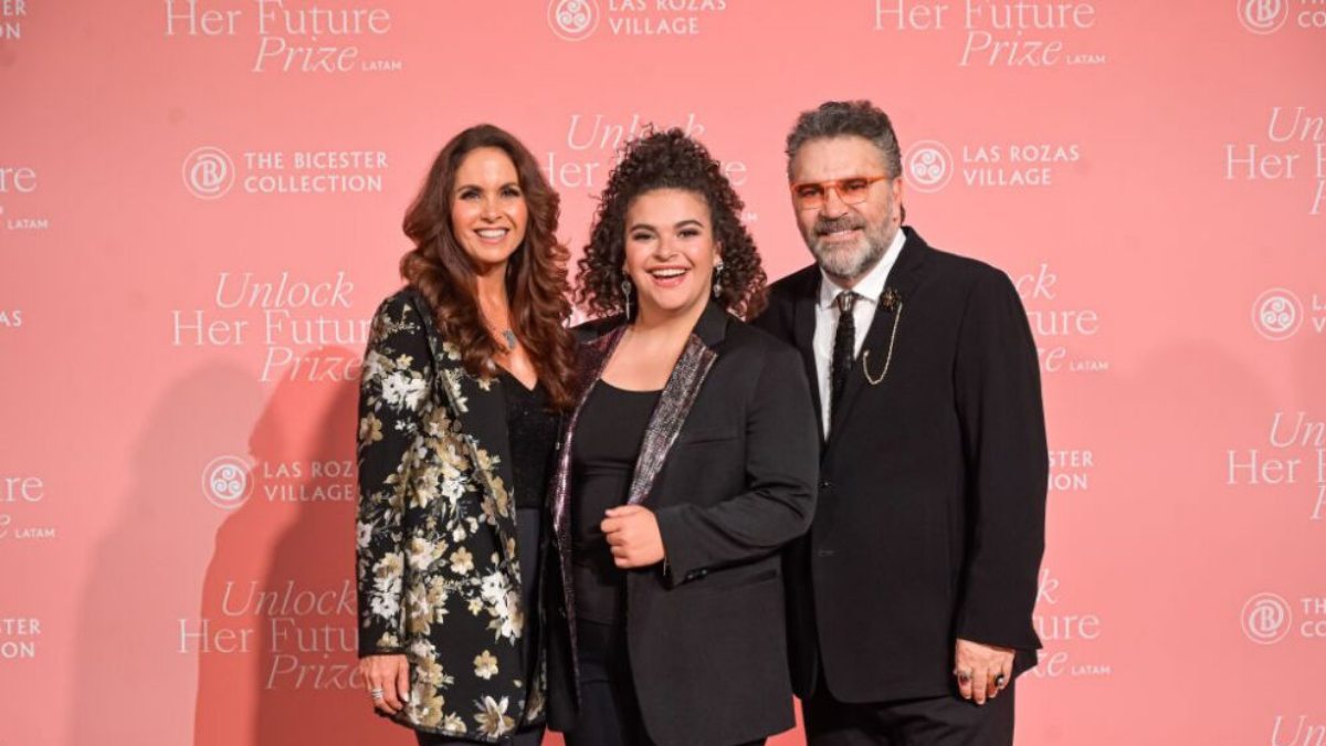 Así fue el debut de Lucero Mijares en Madrid: con sus papás en primera fila en show del Premio Unlock Her Future 2024