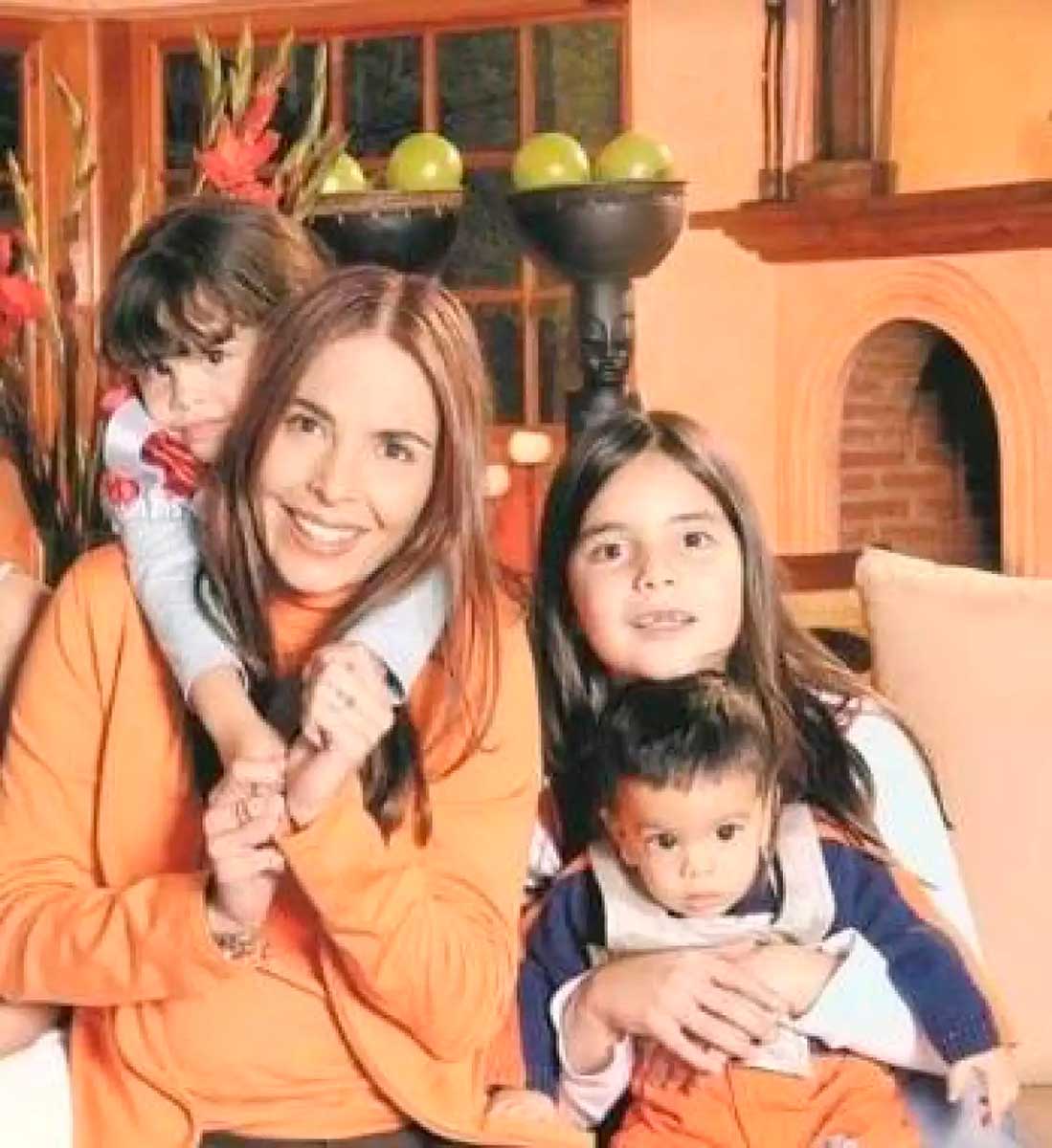 Cuando Mariana murió sus hijos eran muy pequeños. 