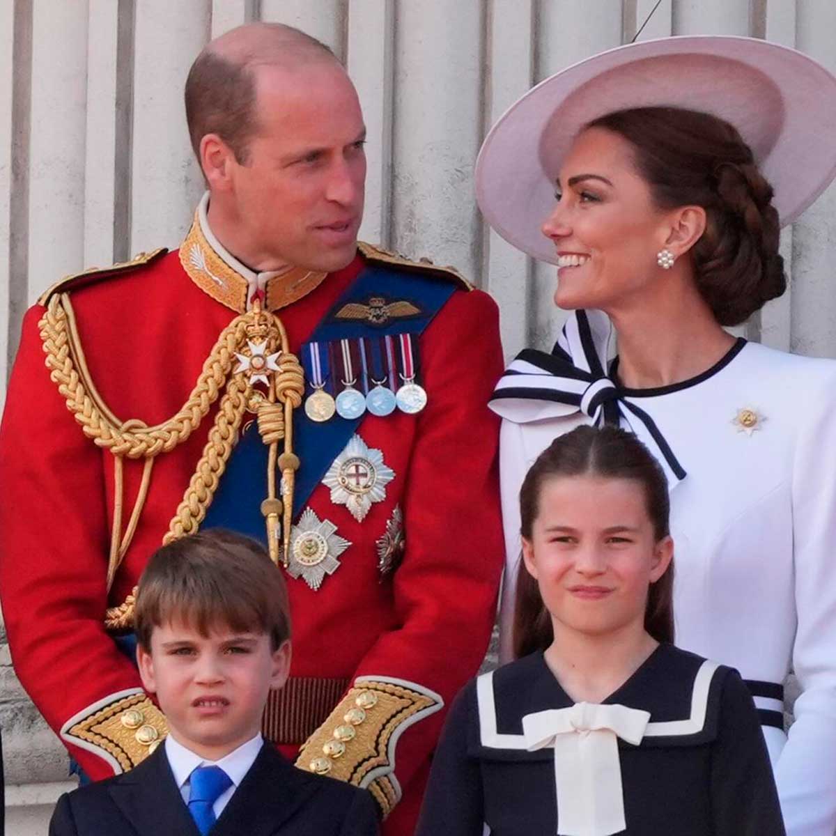 William ha sido el soporte principal de Kate Middleton en su lucha contra el cáncer. La mirada entre ambos denota el gran amor que existe entre ellos. 