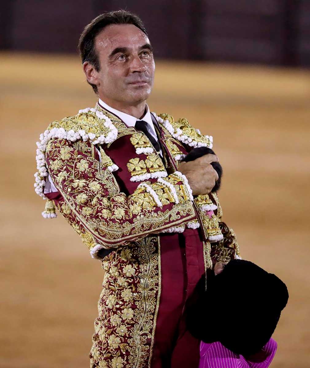 El torero se encuentra en la gira de adiós definitiva de los ruedos y le interesa limpiar su imagen de inmediato.