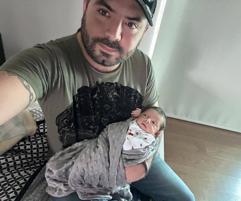 José Eduardo Derbez se convirtió en papá hace 1 mes.