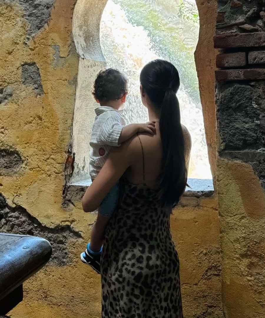 Nadia Ferreira en la Hacienda San Gabriel con su hijo Marquito.