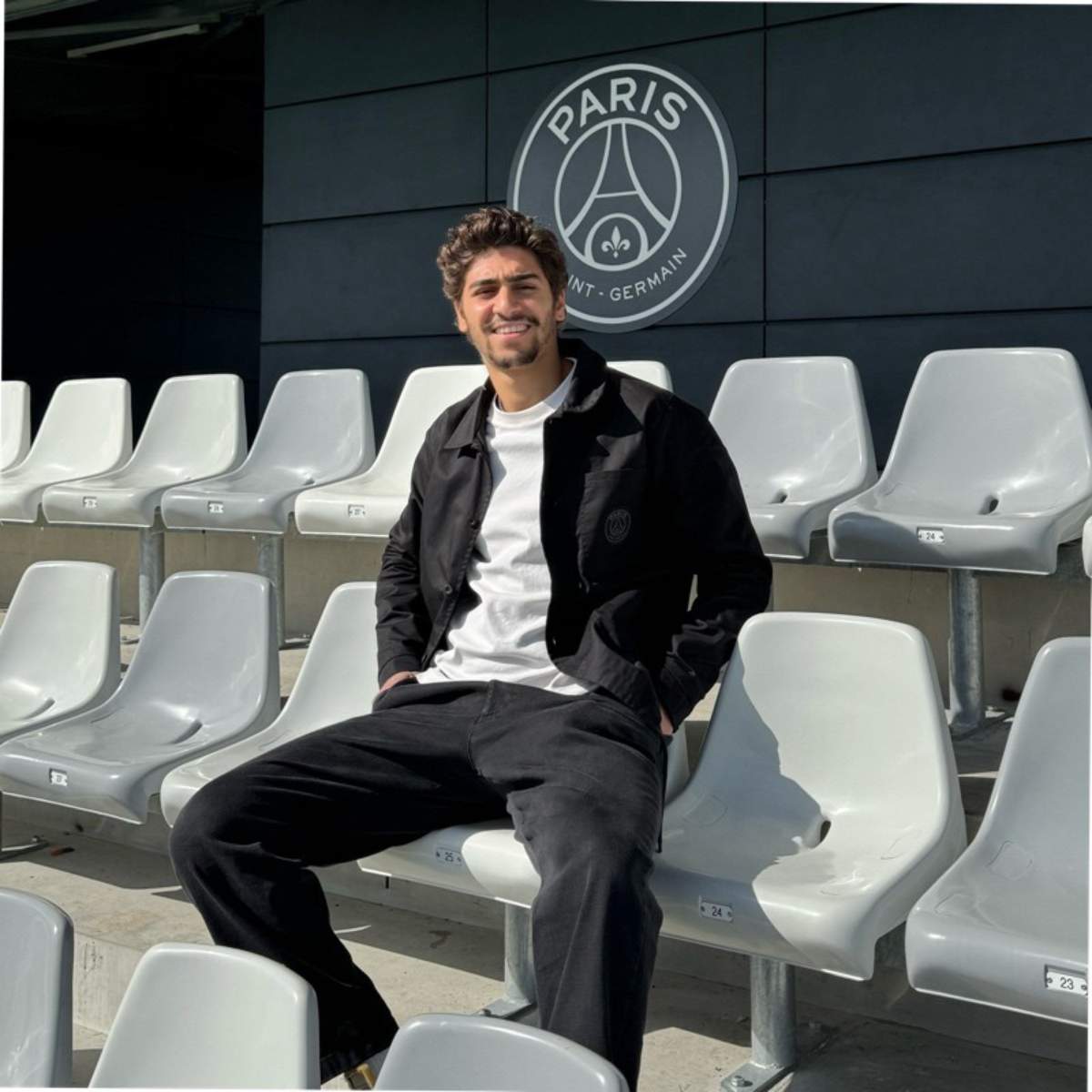 Desde febrero de 2024 Alejandro Elías Slim trabaja como intern en el equipo francés Paris Saint Germain.