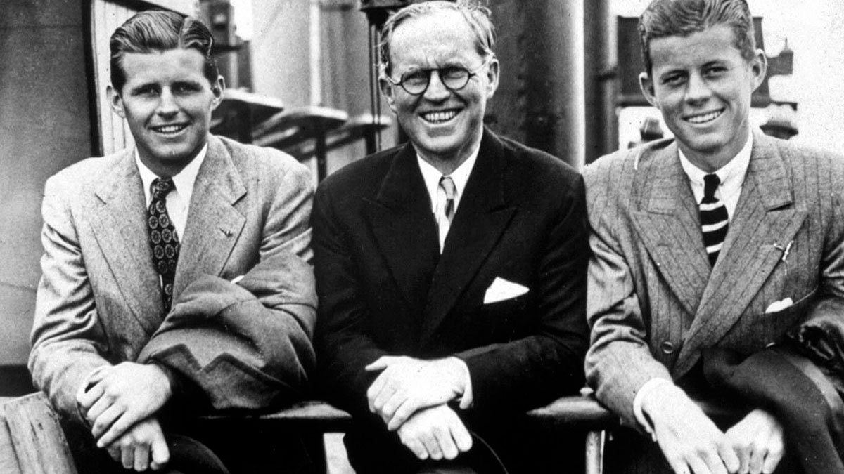 Nuevo libro desenmascara a la familia Kennedy, considerada como la realeza americana