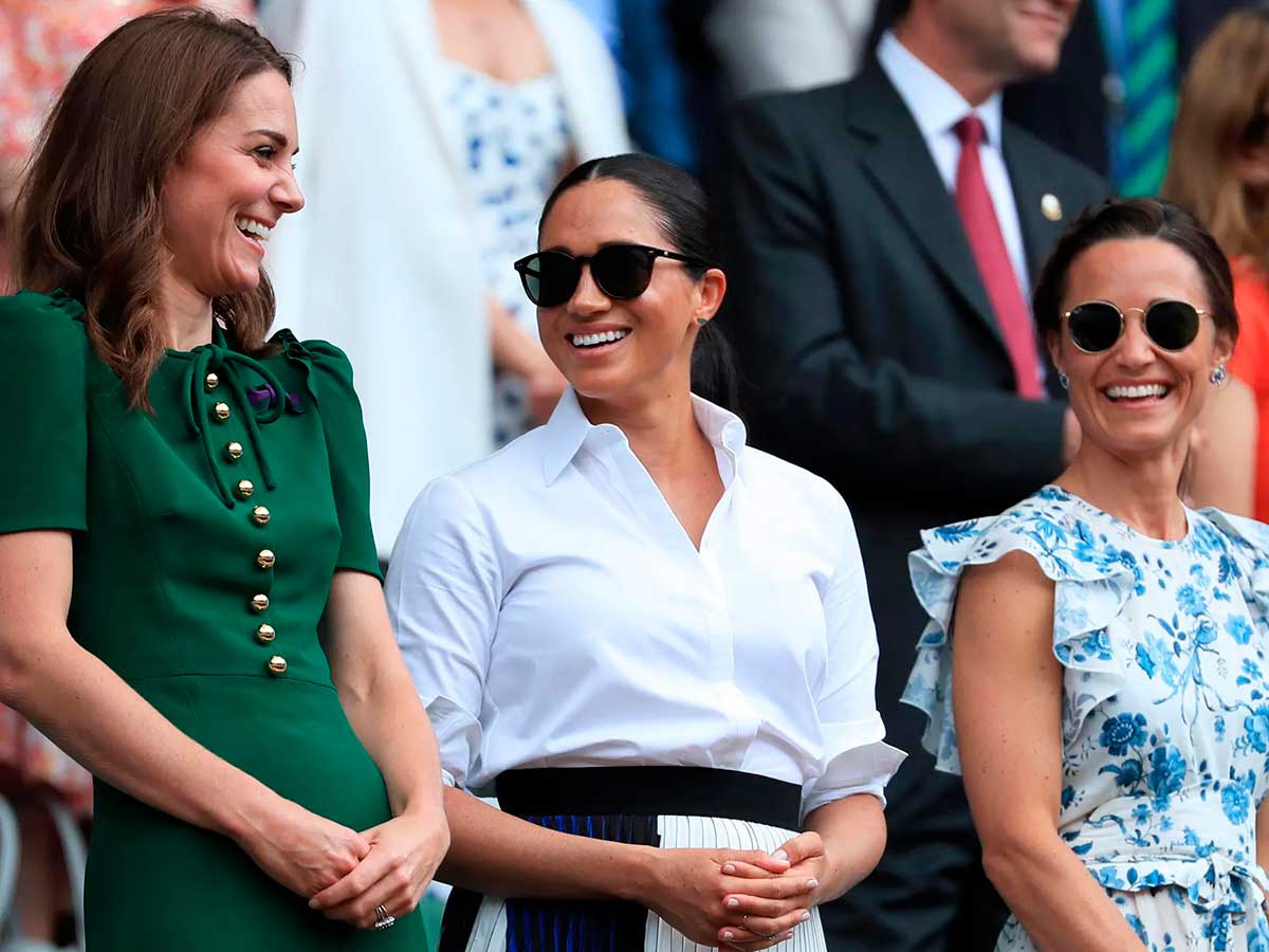 Kate y su hermana Pippa trataron de 'arropar' a Meghan como la cuñada de honor. 