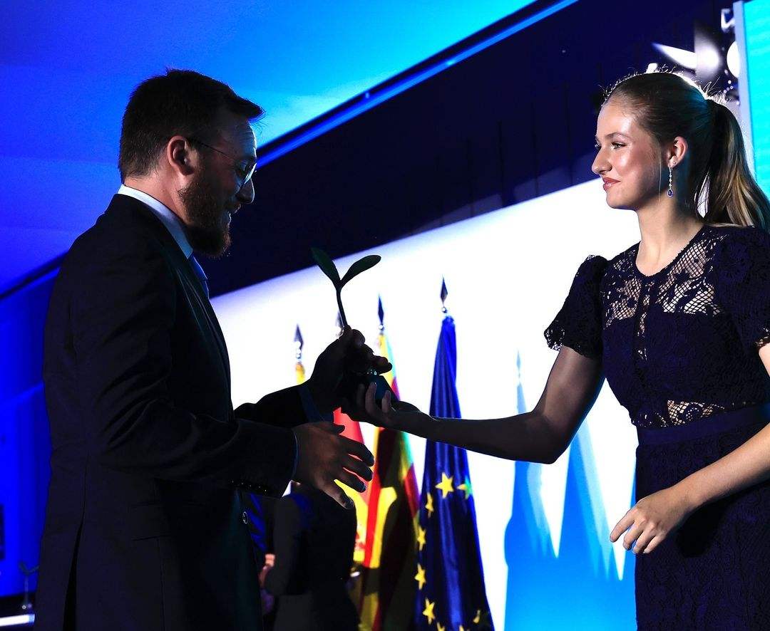 La princesa Leonor protagonizó la entrega de los galardones en su honor en Girona, España. 
