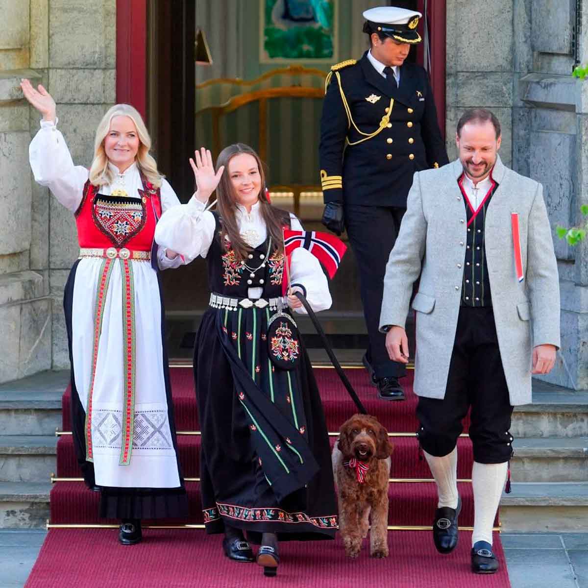 Príncipes de Noruega con Ingrid Alexandra