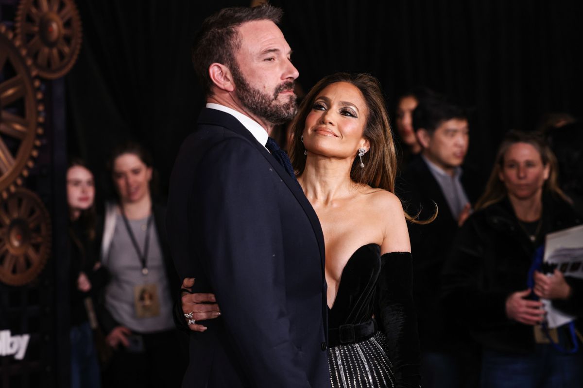 
Ben y JLo en la presentación de This Is Me…Now: A Love Story en Los Angeles en febrero 2024. 